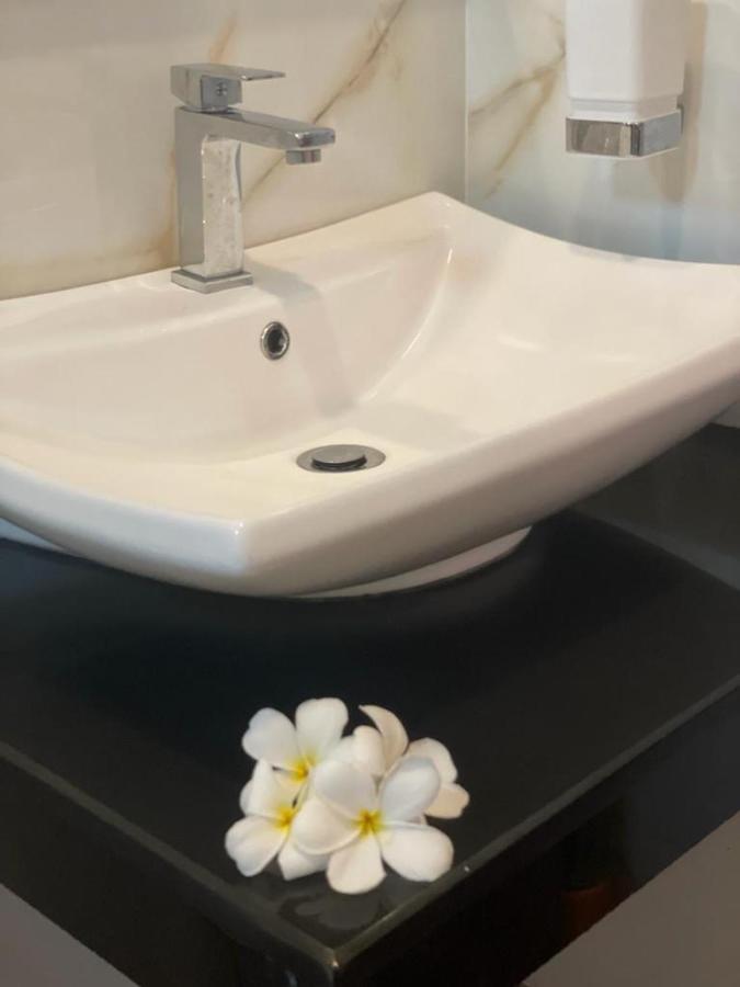 Villa Crystals Malabe Dış mekan fotoğraf