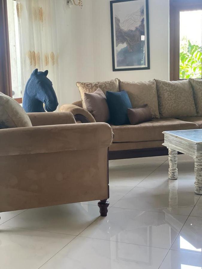 Villa Crystals Malabe Dış mekan fotoğraf