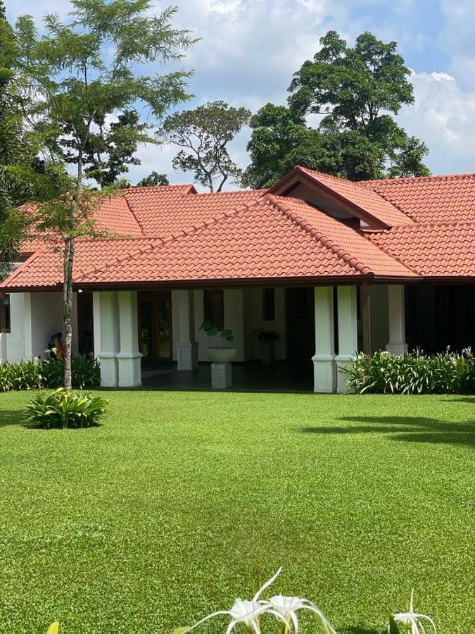 Villa Crystals Malabe Dış mekan fotoğraf