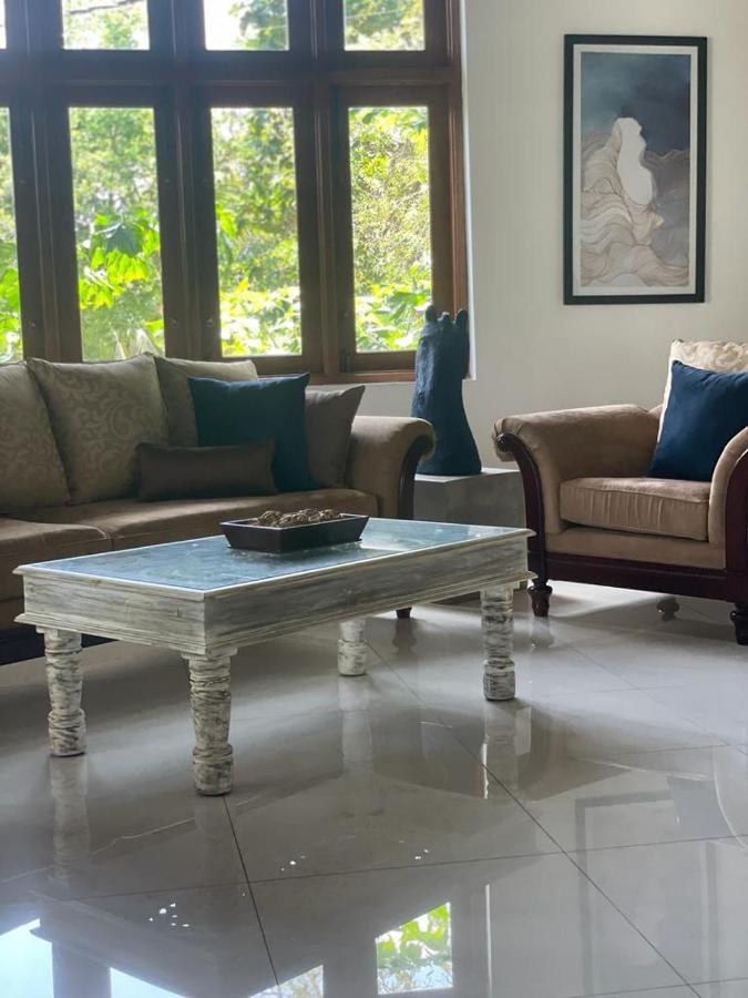 Villa Crystals Malabe Dış mekan fotoğraf